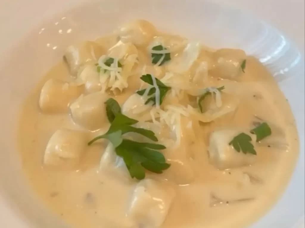 Nhoque ao Molho Branco