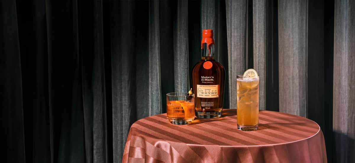 Peach Brulee Reserve Bourbon recipe served in a glass, by JOEY Yorkdale Peach Brulee Reserve Bourbon recipe served in a glass, by JOEY Yorkdale